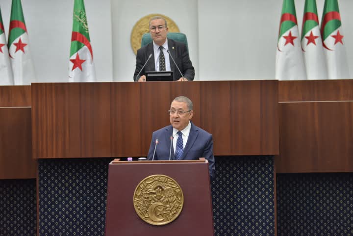 مراد: رئيس الجمهورية أرسى دعائم صون كرامة المواطن