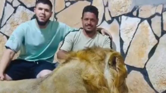 العامل المصري يوضح ملابسات واقعة الأسد بليبيا
