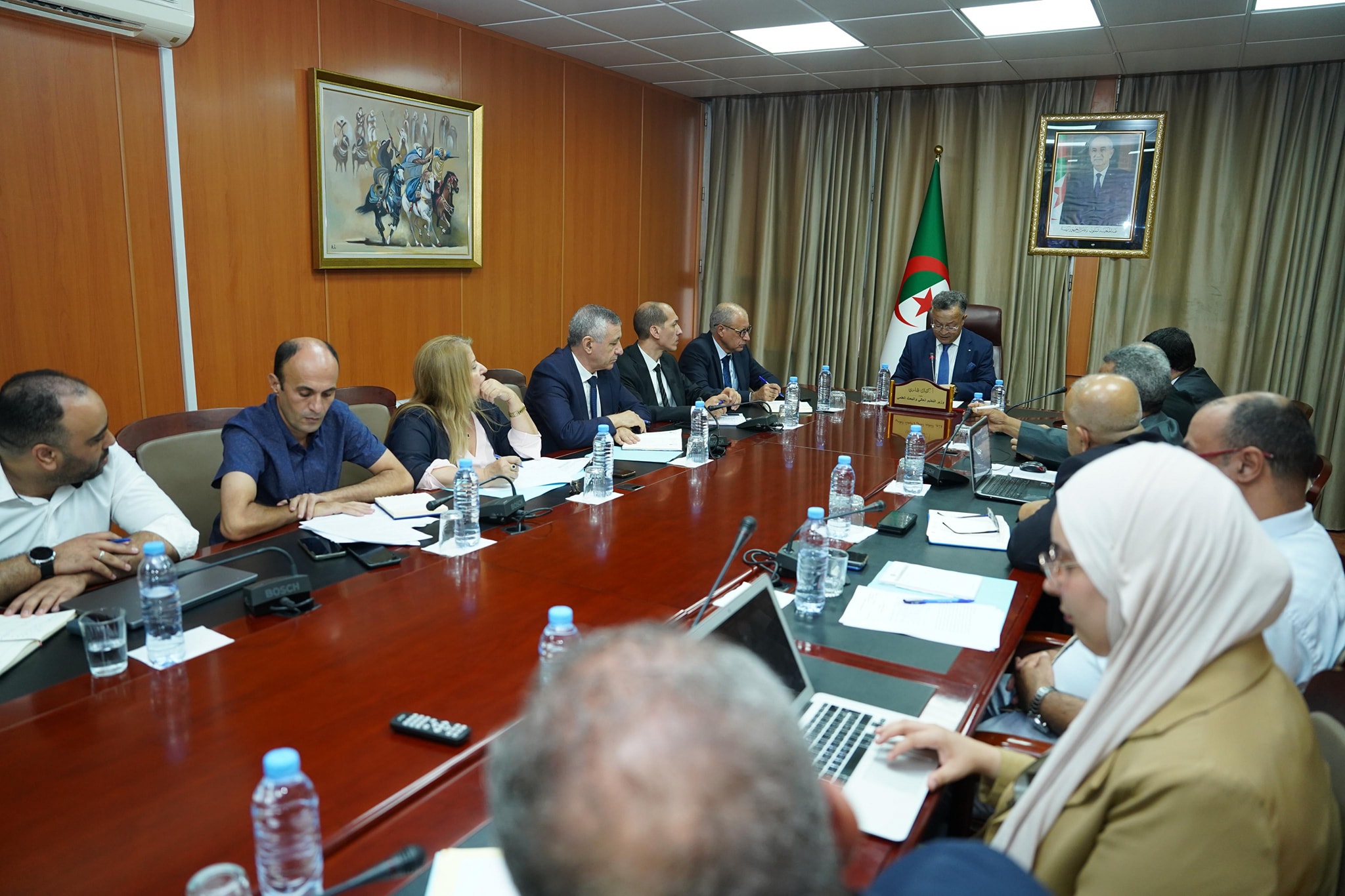 تحسبا للدخول الجامعي..بداري يجتمع برؤساء الندوات الجهوية